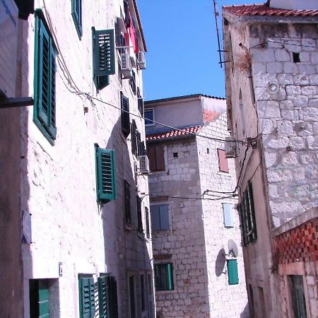 Cosy Accommodation In The Center Of Split Exterior photo